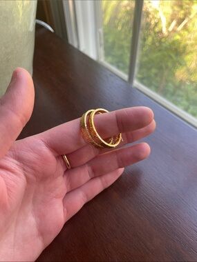14K Gold Textured Hoop Earrings - Women's Jewelry